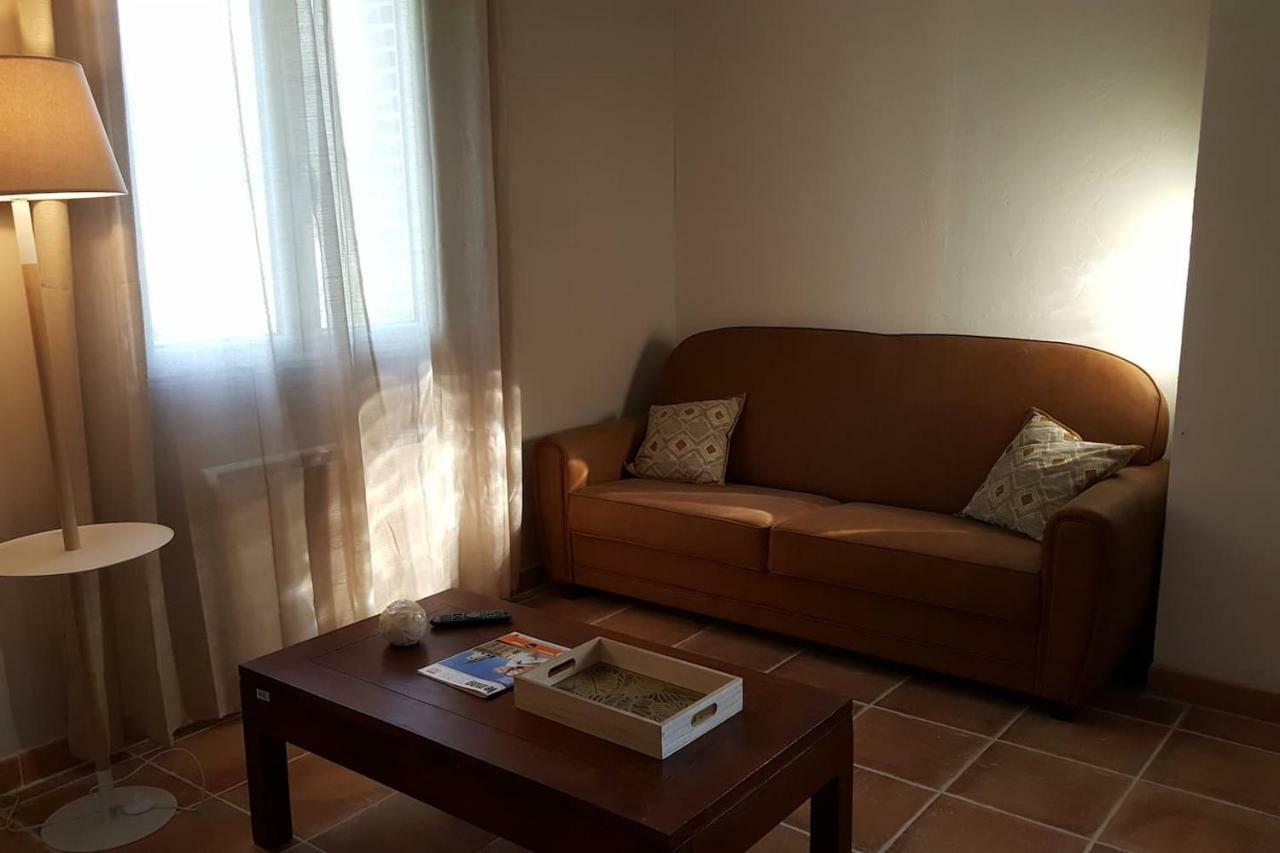 Logement Avec Piscine, Classe 3 Etoiles, De 42 M2 Tout Confort Au Calme Pour Un Couple Cahuzac-sur-Vere Екстер'єр фото